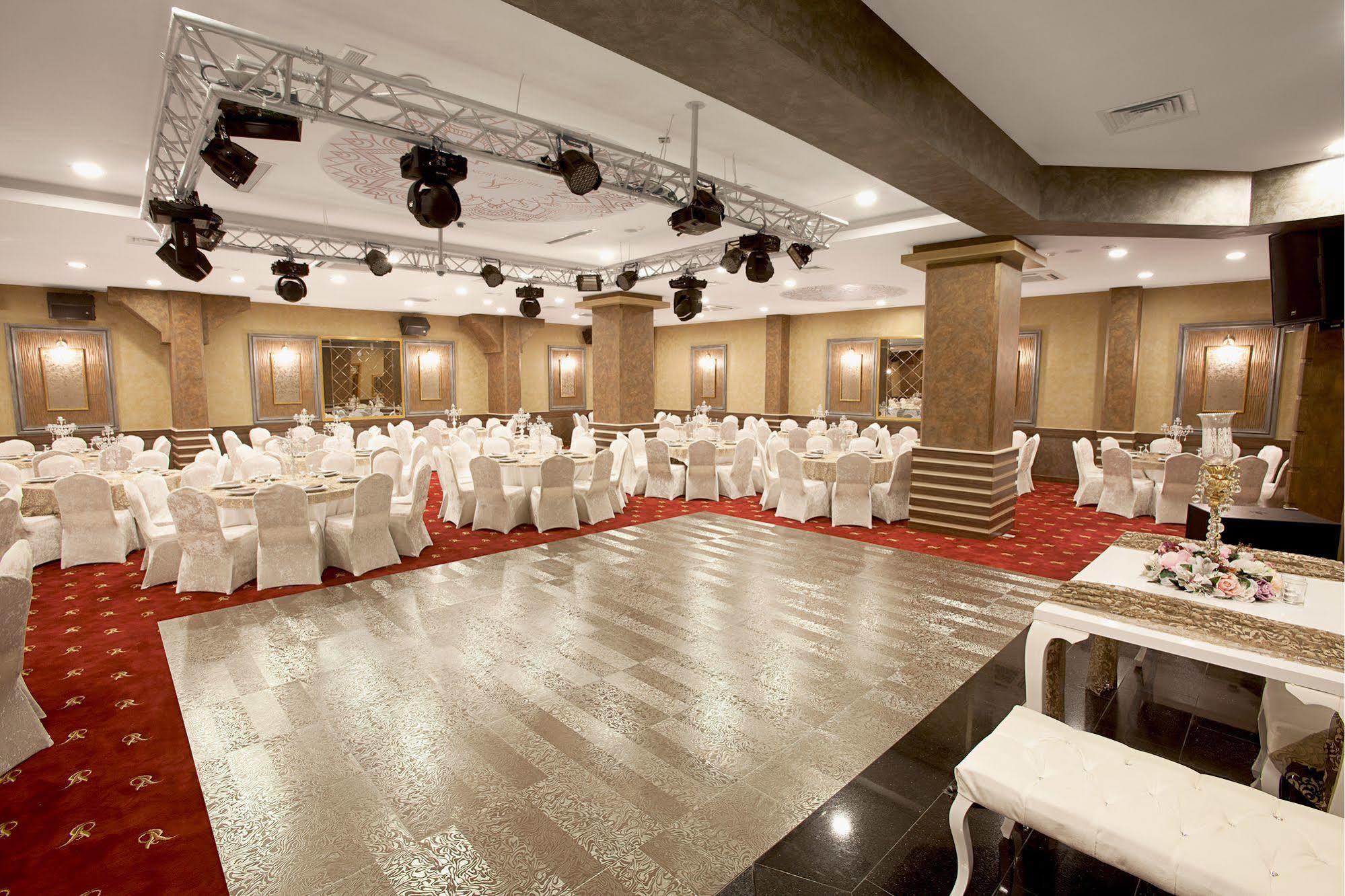 The Rise Aron Business Hotel Merter Estambul Exterior foto